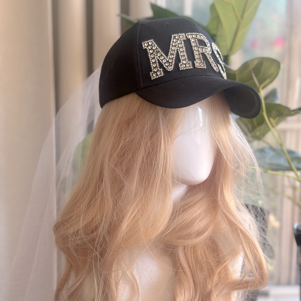 💎Bachelorette sparkly rhinestone baseball cap with veil unique handmade 👋